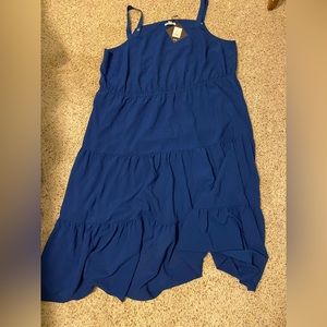 ☀️ I can’t get enough of this beautiful royal blue! 😍